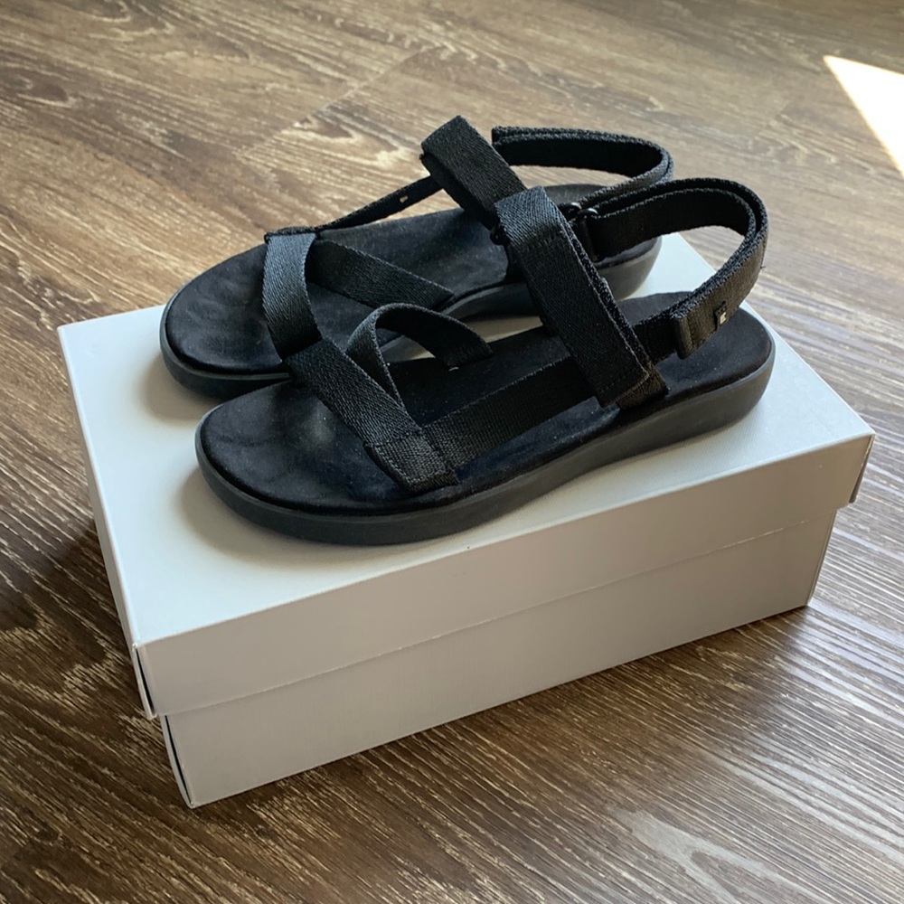 Everlane ReNew Sport Sandal